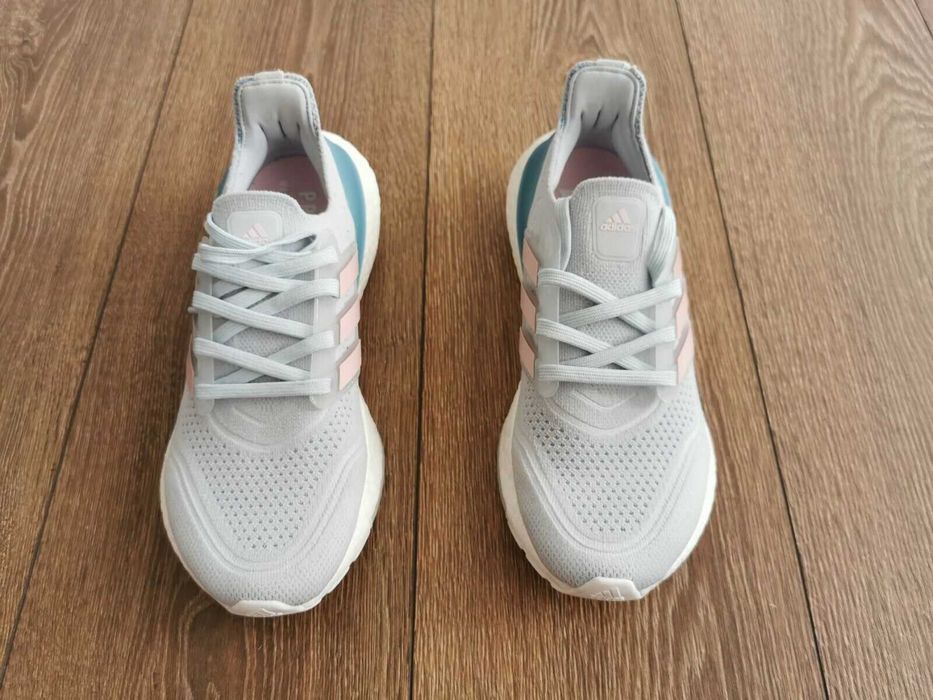 Оригинални дамски маратонки * ADIDAS ULTRABOOST 21 * EU38