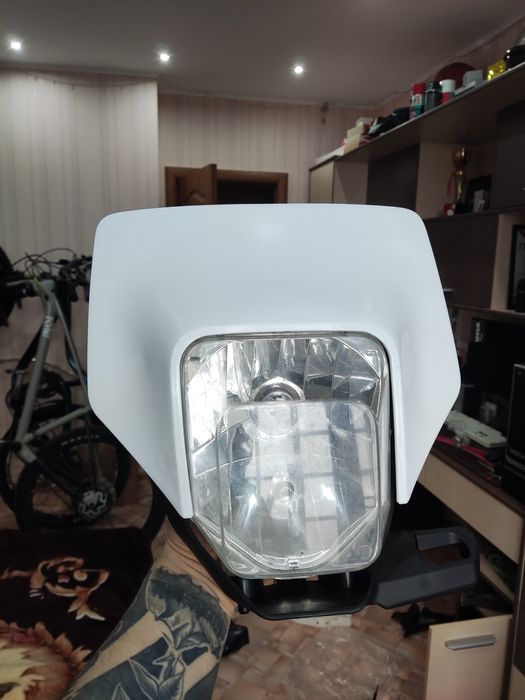 Фара на мотоцикл Avantis, Husqvarna