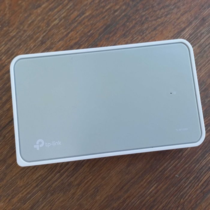 Коммутатор TP-Link TL-SF1008D