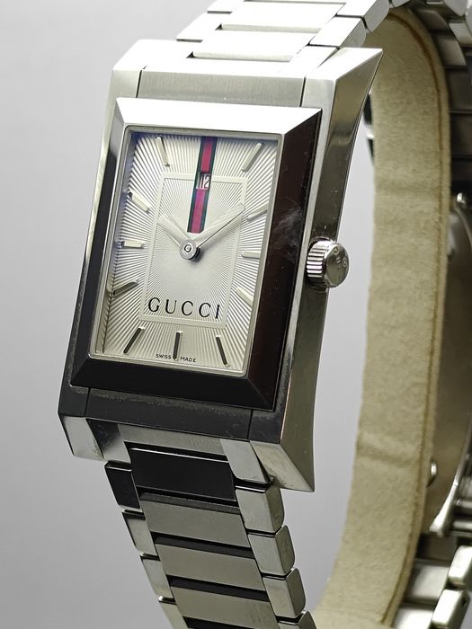 Продавам мъжки часовник Gucci