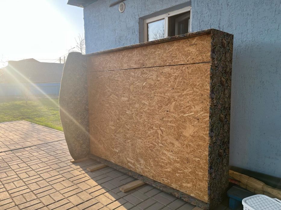 Продается кровать с матрасом