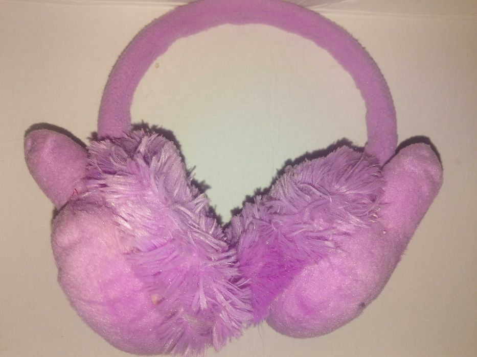 ПРОДАМ детские МЕХОВЫЕ НАУШНИКИ ! Для девочки. Ушки зайчика LOVE. Б/у.