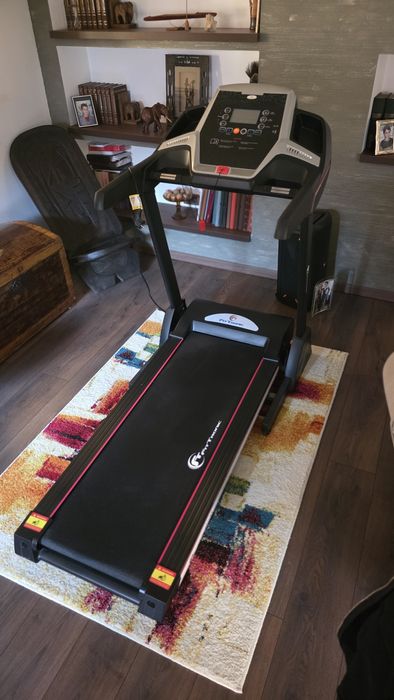 Banda de alergat fit tronic d100