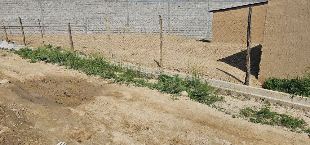 •Srochna Yer sotiladi  3× sotix, 300 m kiriladi