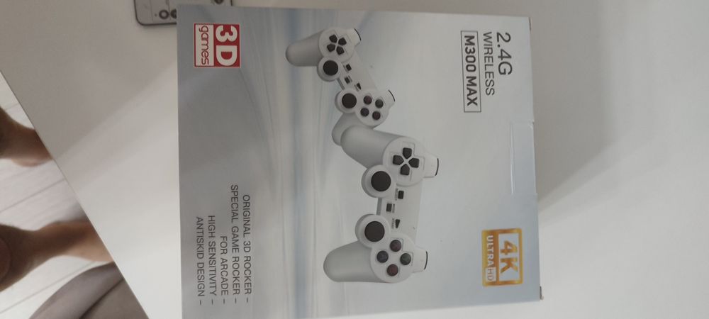 Портативный проектор M300MAX