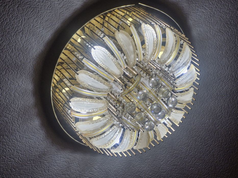 Люстра б/у в отличном состоянии