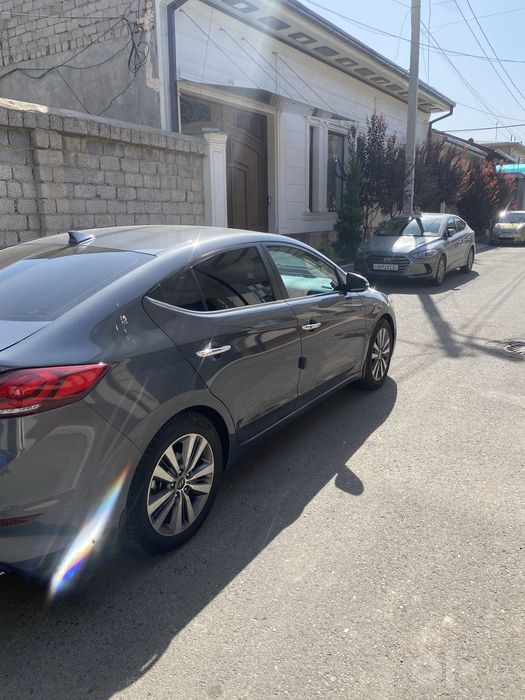 Hyundai elantra 1,6