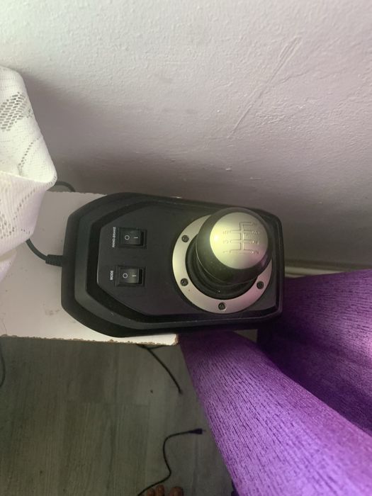 Volan gaming FlashFire F111. Se invarte 900grade. !!URGENT!!