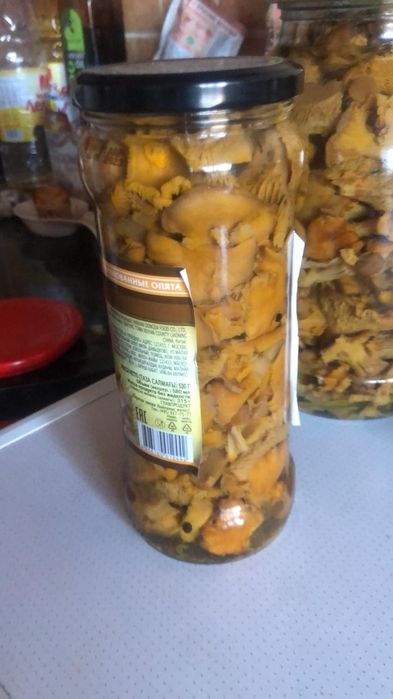 Продам грибы лисички маринованные, сухие