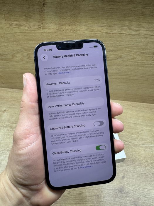 iPhone 17 256Gb Alb 100% battery life