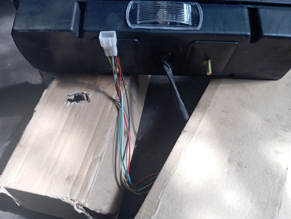 Продам задние стопари на howo