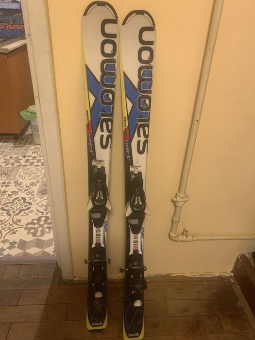 Schiuri Salomon si casca de schi