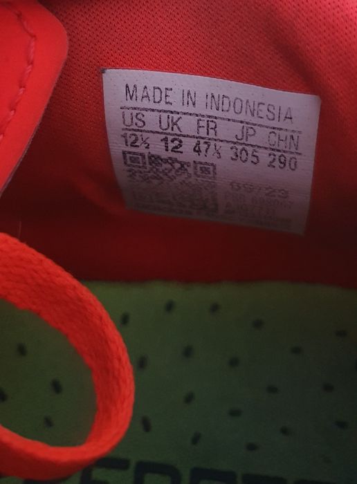 Продам кроссовки (сороконожки) Adidas Predator (оригинал).