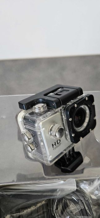 Продавам екшън камера  SJ4000 Full HD 1080P