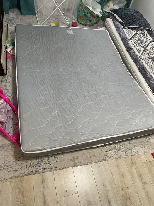 Продам матрас 160х200