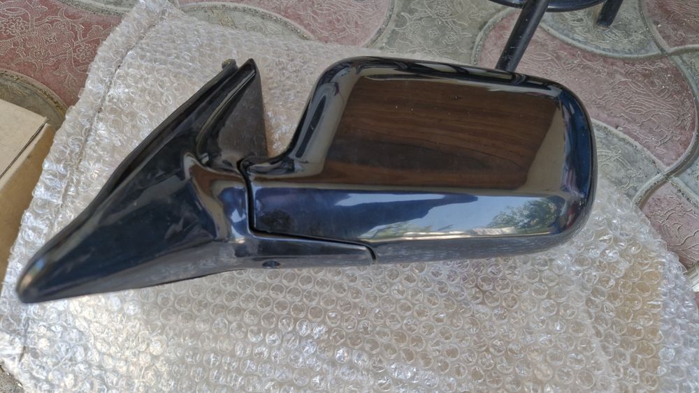 Боковой зеркала на хонду и на мазда