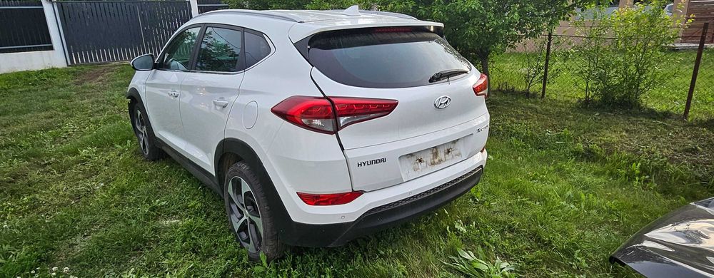 Dezmembrez hyundai tucson 2016