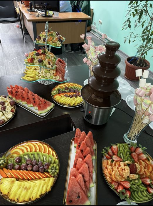 Шоколадный фонтан, фуршет