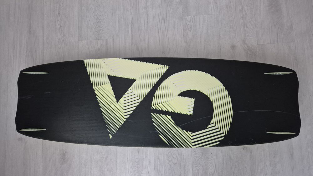 Kiteboarding kitesurfing placa kite Gaastra Blend 141x43