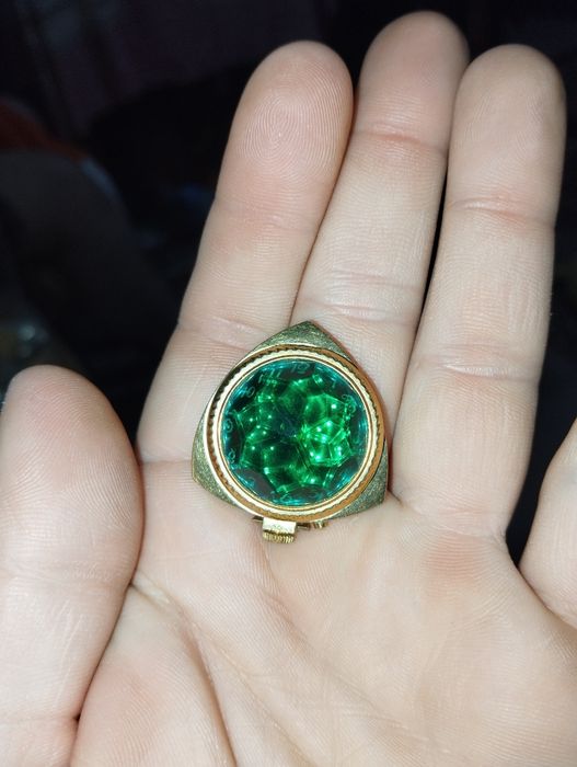 Винтажные часы-кулон/перстень «Заря» (СССР, 21 камень)