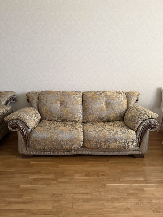 Продам диван тройку