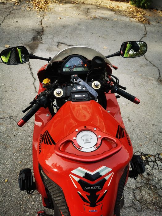 Honda cbr 1000rr sc 57