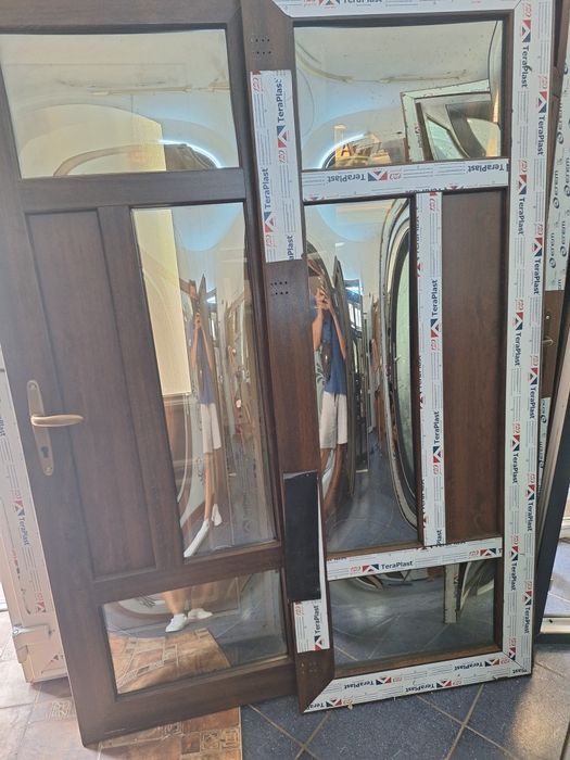Uși,ferestre,termopan,pvc,aluminium