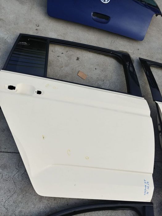 usa portiera dreapta spate vw touran 3 2016