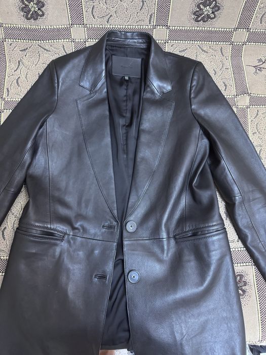 Продам кожаный пиджак Massimo Dutti