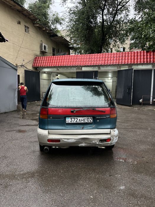 Mitsubishi space runner