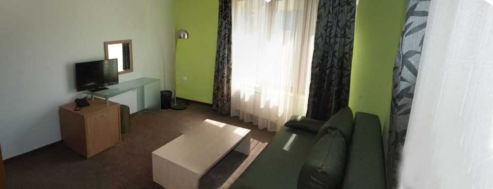 Продава се Хотел в Хисаря - 1000 кв.м за 485 €/кв.м - Снимка #6