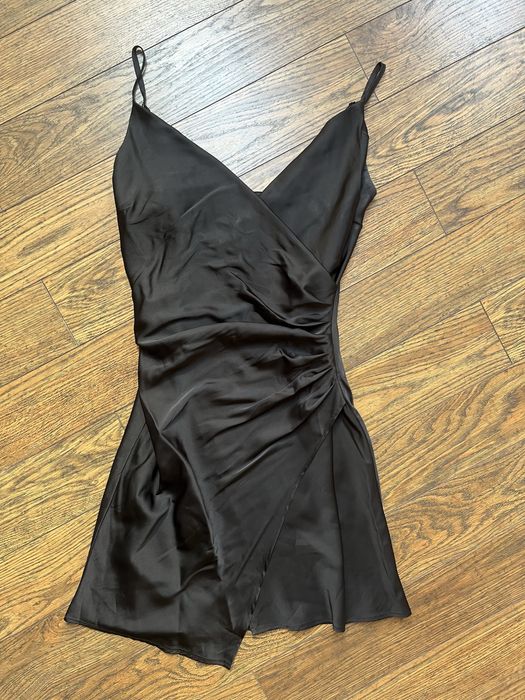 rochie neagra de cockatil