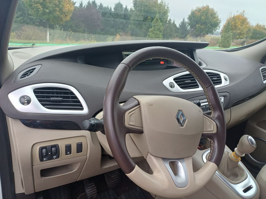 Vând renault grande scenic
