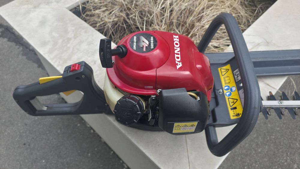 Храсторез Honda HHH 25D 4 тактов