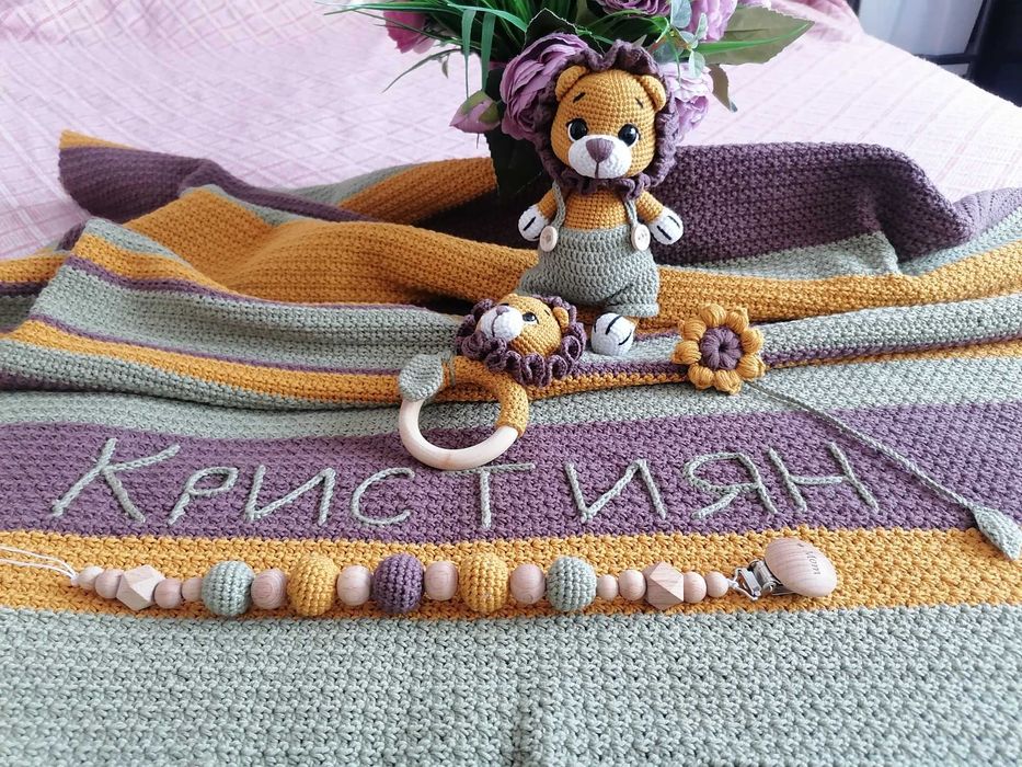 Ръчно изработени бебешки комплекти на една кука