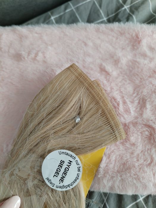 Изкуствена светло руса синтетична коса