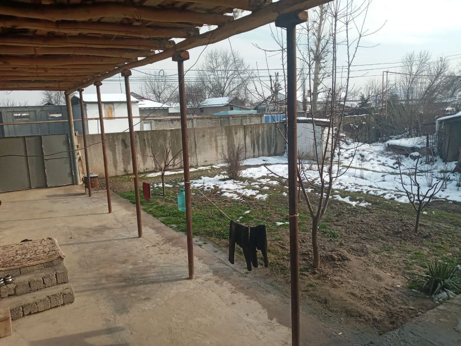 Ховли уй жой 5сутик срочна сотилади