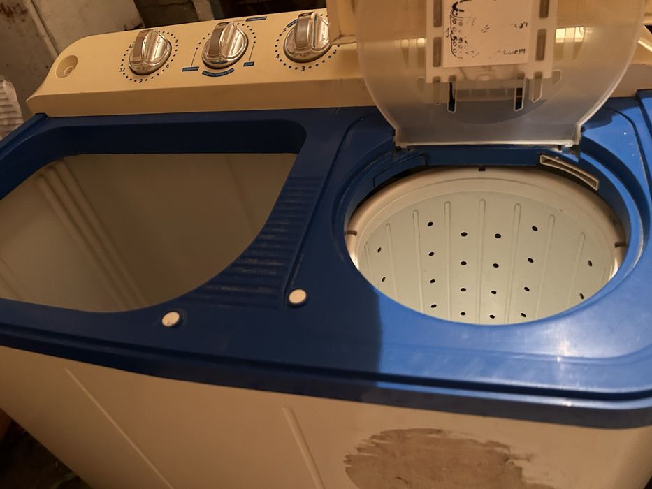 Стиральная машинка полуавтомат.