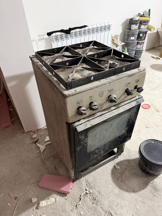 Газовая плита в рабочем состоянии