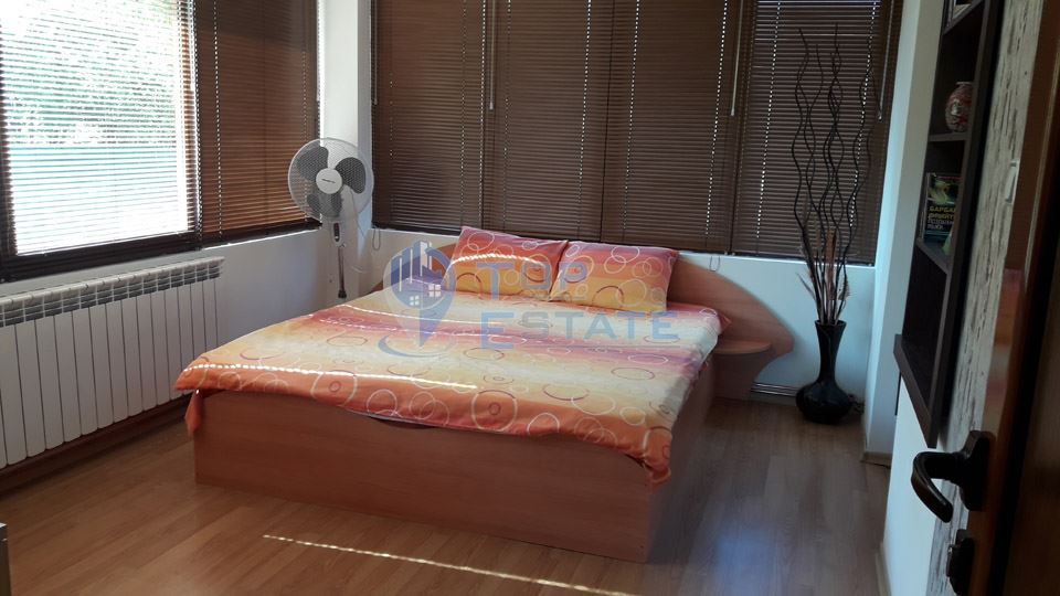 Продава се Къща в Плачковци - 280 кв.м за 679 €/кв.м - Снимка #5