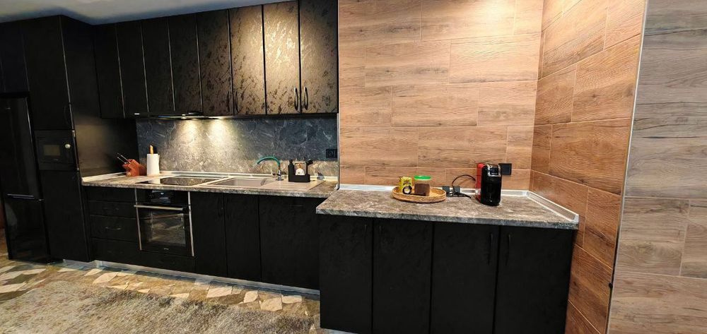 Дава се под наем Двустаен апартамент в Чепеларе - 118 кв.м за 91.8 € - Снимка #1