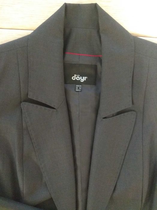 Костюм женский офисный