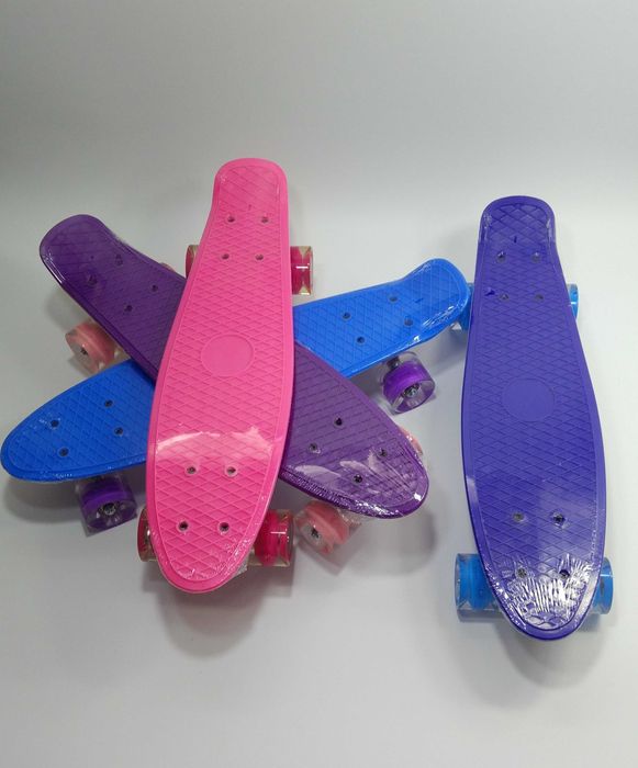 Тъмно сини светещи пениборди скейтборд penny board / пениборд