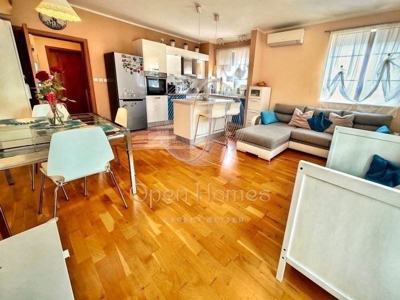 Продава се Двустаен апартамент в Пловдив, Тракия - 87 кв.м за 1558 €/кв.м - Снимка #2