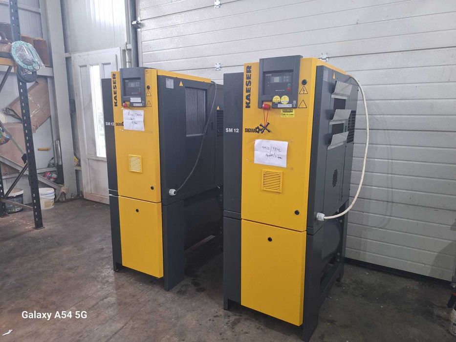 Compresor aer cu surub Kaeser Aircenter SM 12 T cu uscator si rezervor