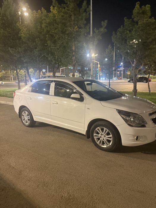 Аренда машина ұзақ уақытқа беріледі  автомат ооооотттттт