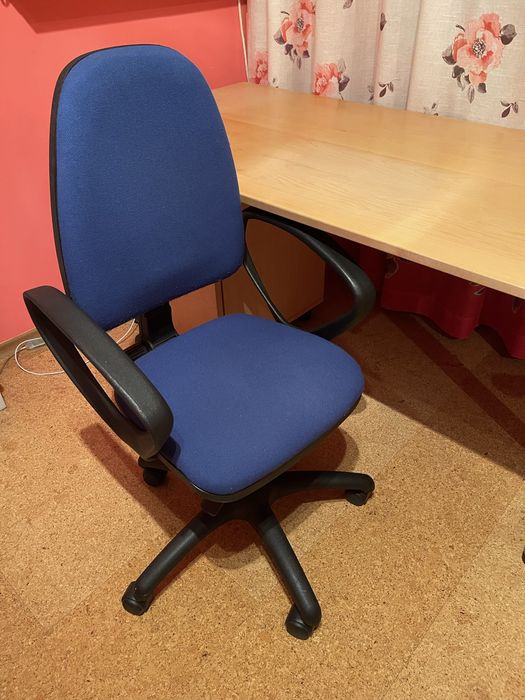 Комплект Бюро и шкаф IKEA + офис стол