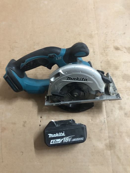 Circular Makita DDS 501 cu acumulator 4 ah in stare perfecta