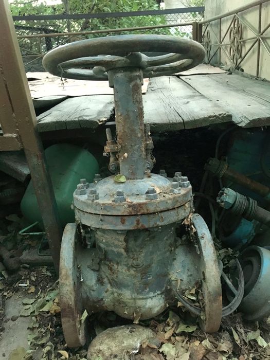 Задвижка d150