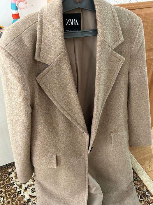 Продается пальто состяние новая